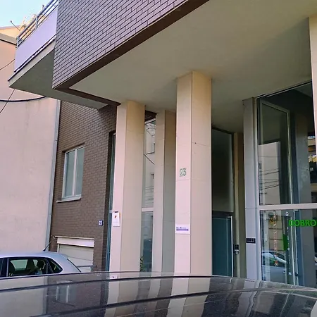 H1trece * Βελιγράδι