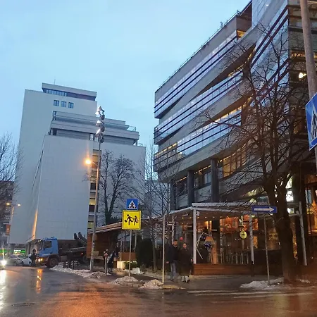 H1trece * Βελιγράδι